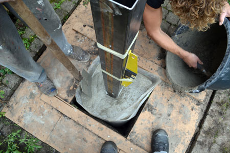 Plaatsing metalen koker